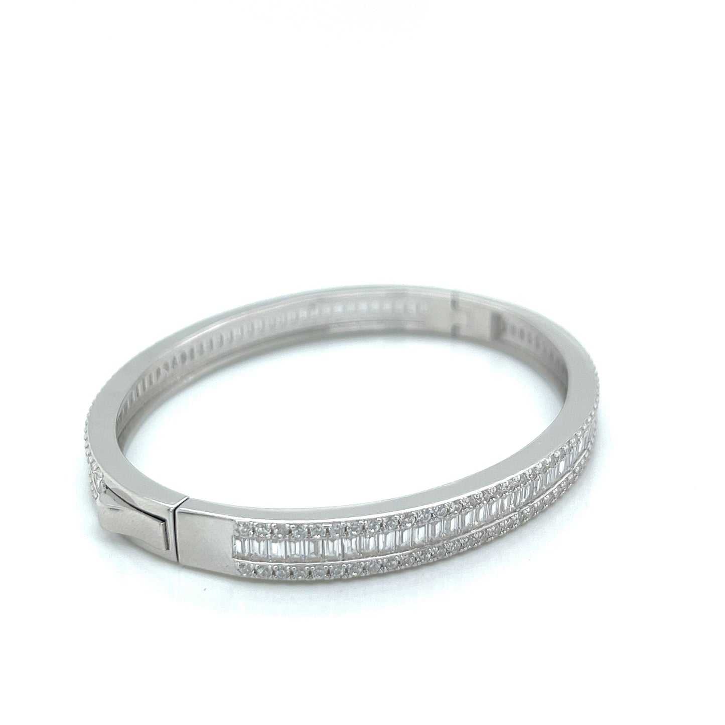 M300049