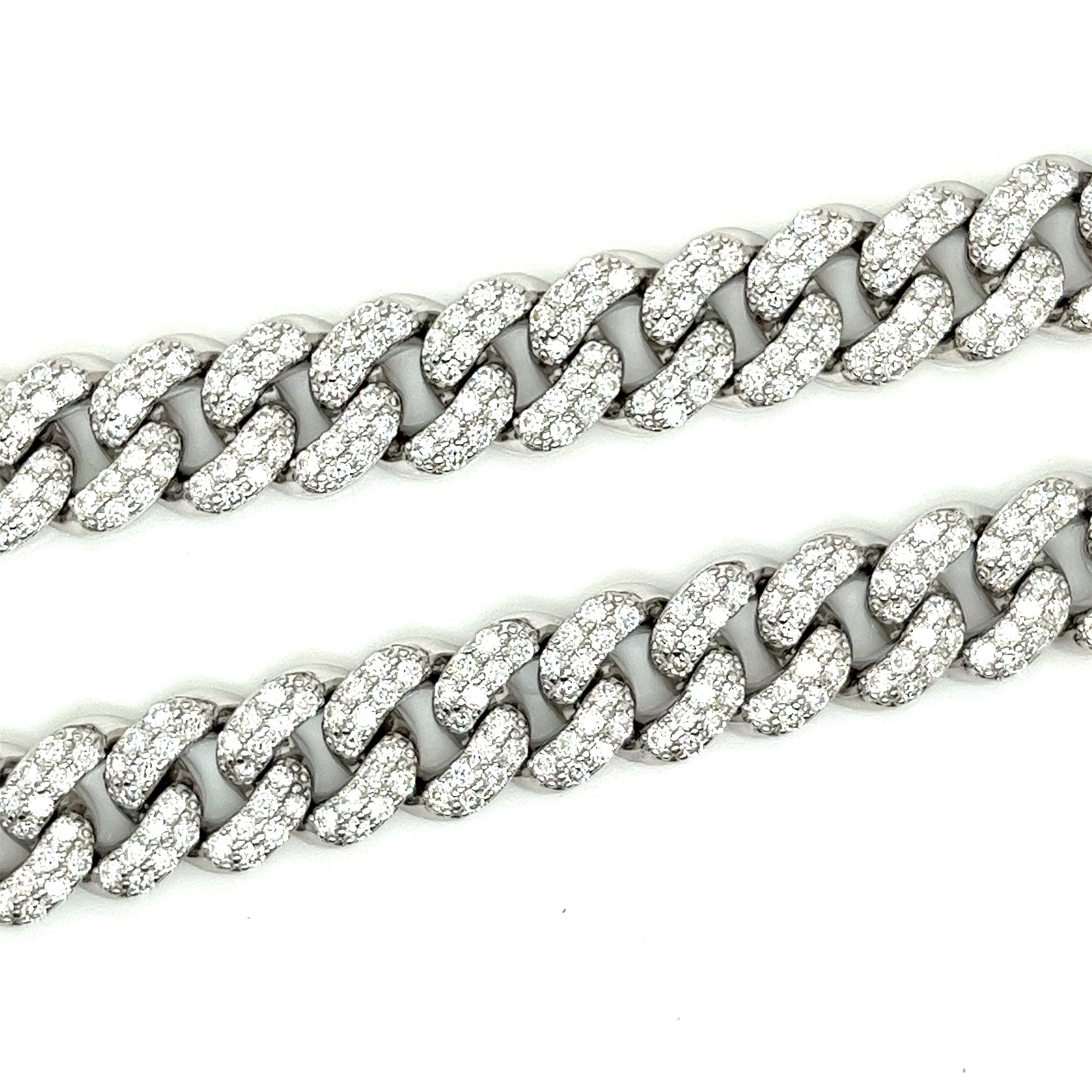 M300679