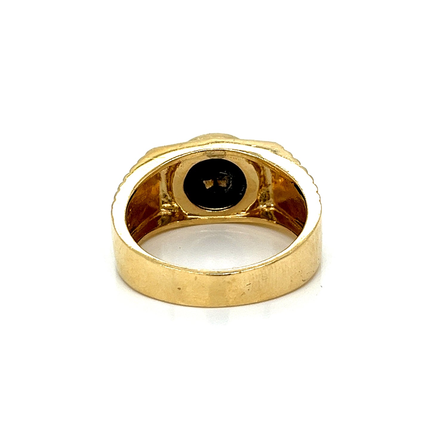 Anillo con cruz lisa de oro de 14 quilates