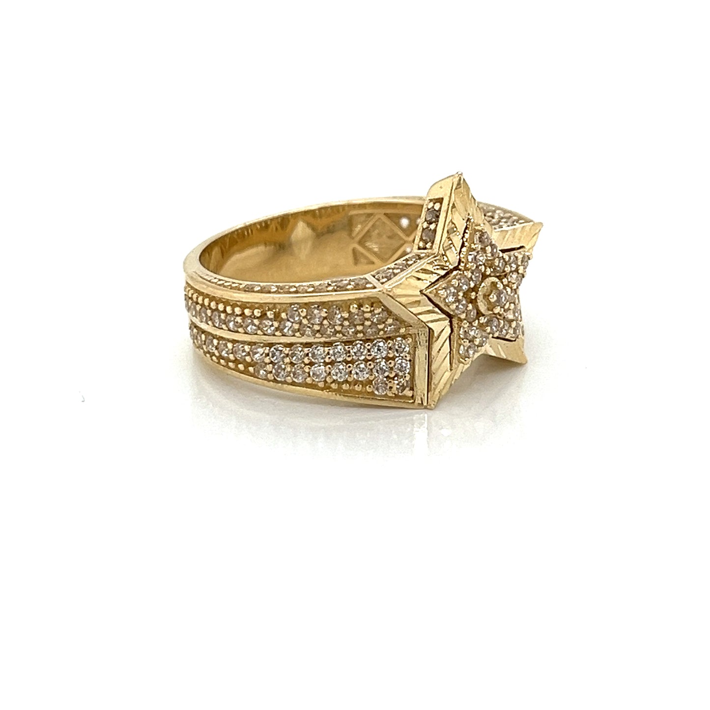 Anillo De Estrella 3D De Oro De 14 Quilates Con Circonita