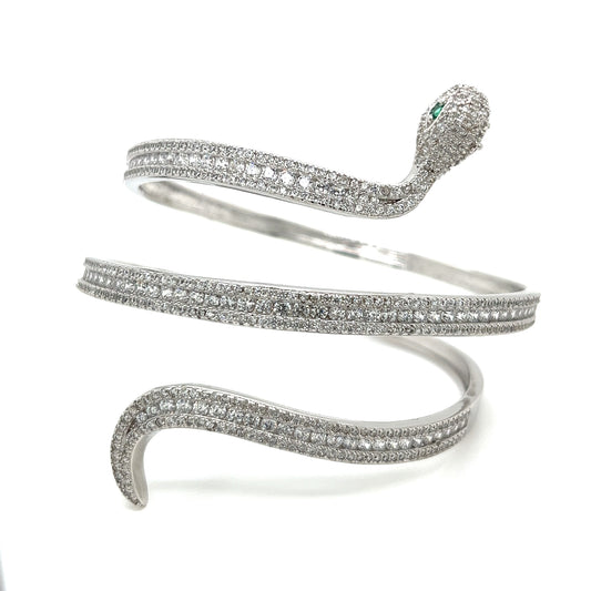 Brazalete envolvente de serpiente plateada