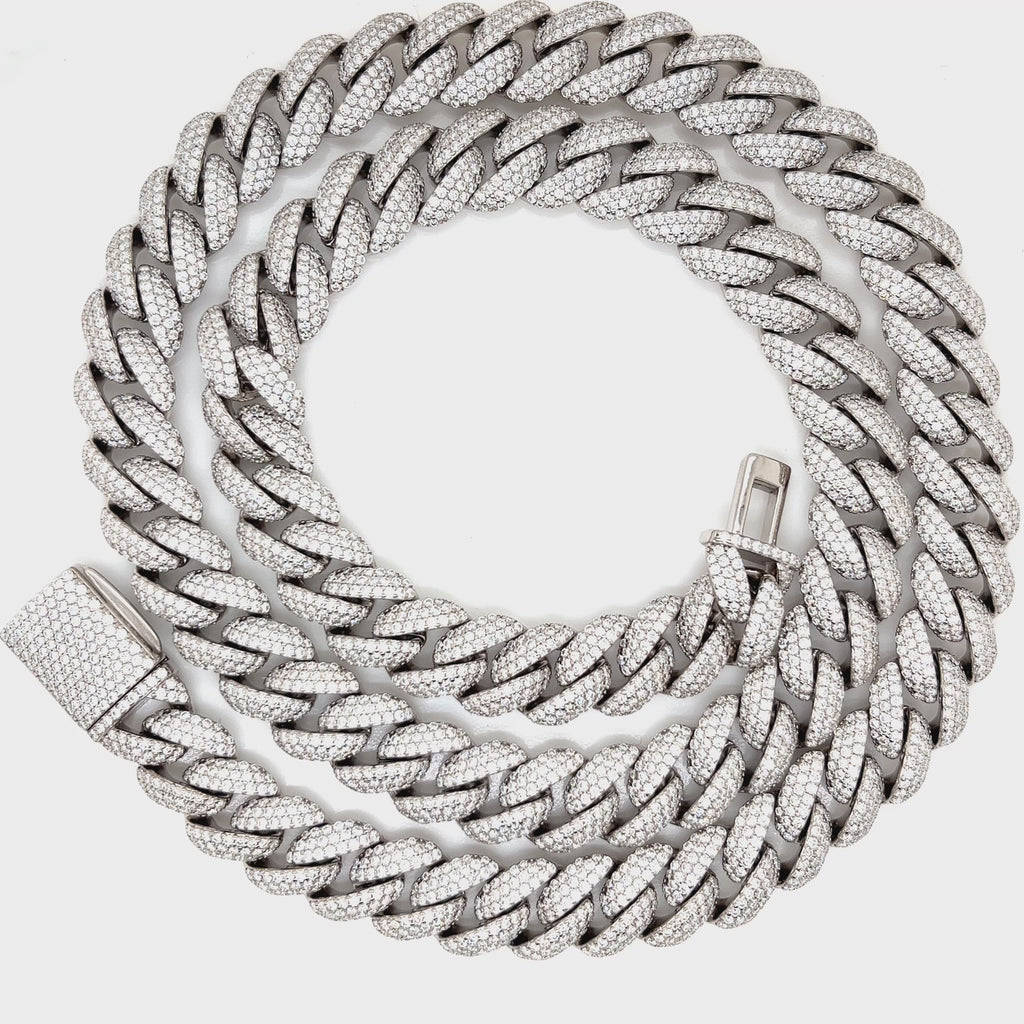 Video of the Miami Necklace, 925 sterling silver with lab-grown moissanite
