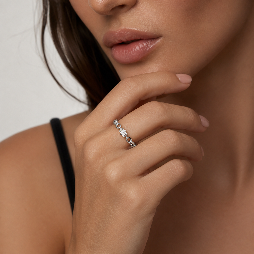 Chain Ring in 14K solid gold, view 2