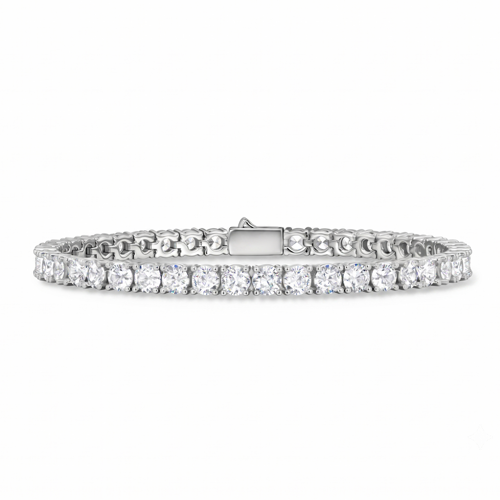 Tennis Bracelet in 925 sterling silver with lab-grown moissanite