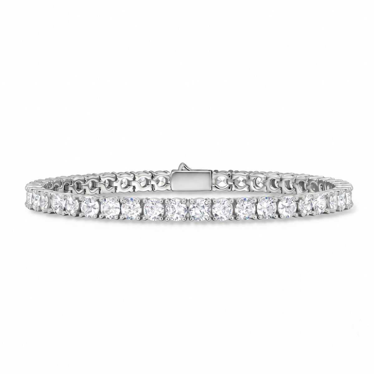 Tennis Bracelet in 925 sterling silver with lab-grown moissanite